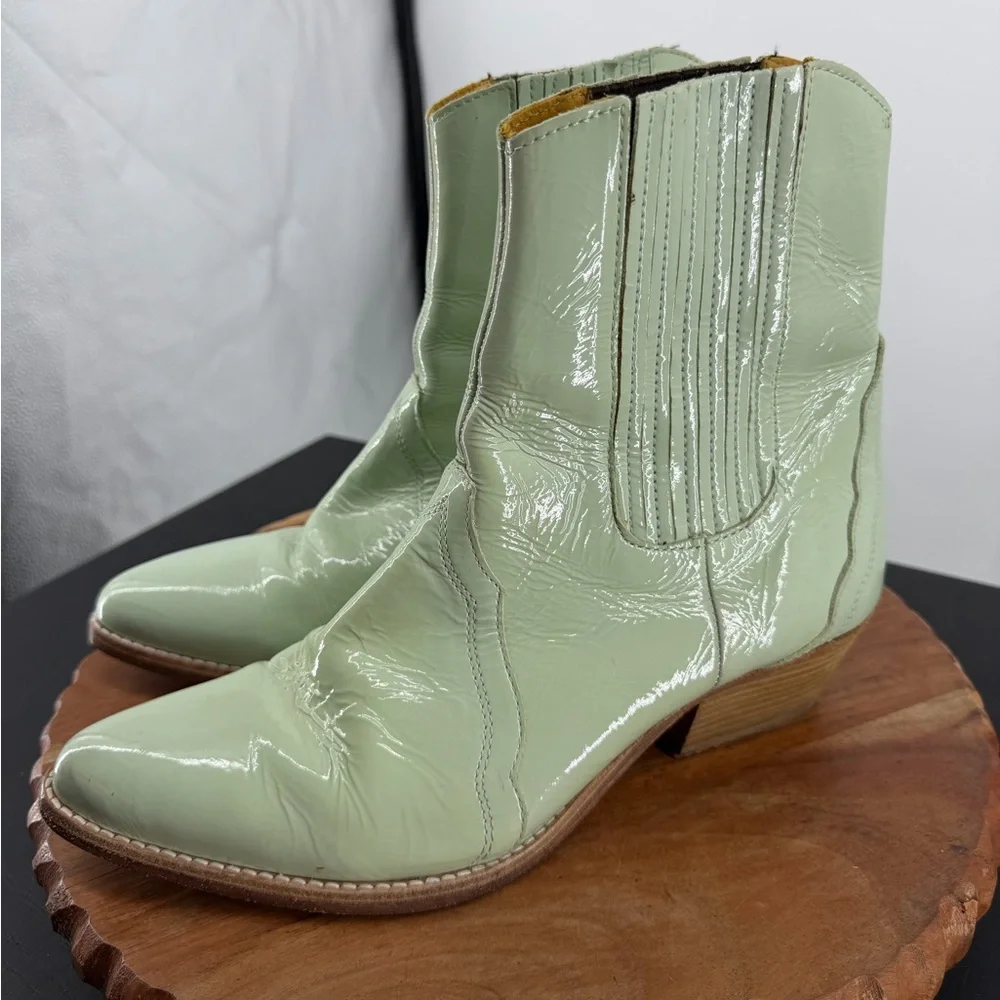 Free People New Frontier Chelsea Boots mint green patent leather‎ finish 40 9.5